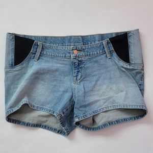 Isabel Maternity by Ingrid & Isabel Under Belly Midi Maternity Jean Shorts/ 10.